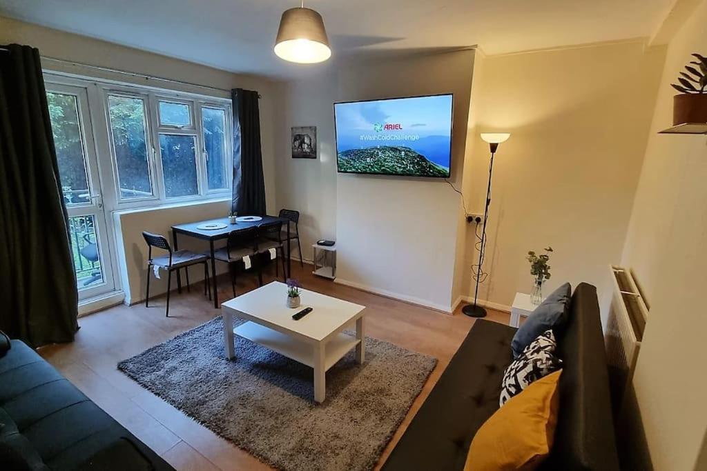 2 Bedroom Apartment In Kennington London Luaran gambar